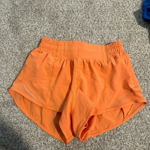 Lululemon Hotty Hot Short 2.5”